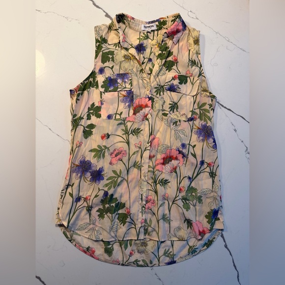 Express Multicolor Floral Sleeveless Blouse - Picture 2 of 9